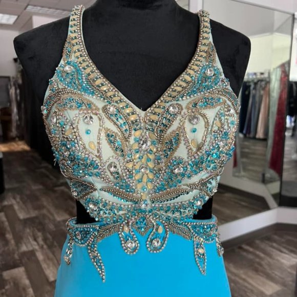 Alyce Paris Gown - Picture 3 of 8